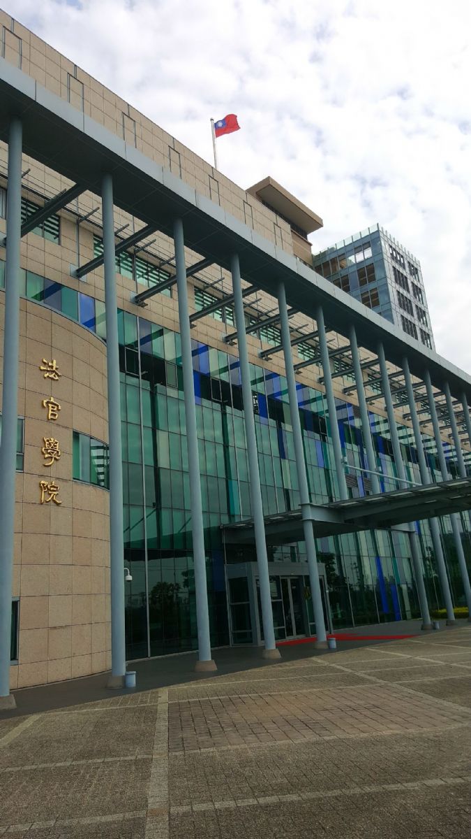 台北市士林法官學院巨型旗桿設計製造施工